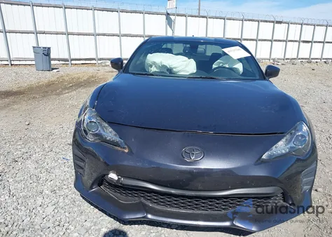 2019 Toyota 86 z USA, uszkodzony, nr VIN JF1ZNAA13K8703964